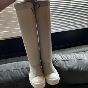 Beige Elefant Sneakers